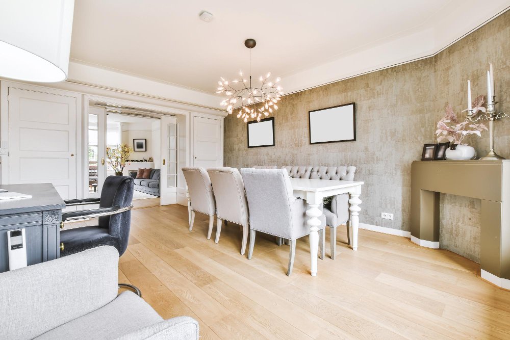 Hardwood Flooring Guide: Why Natural Wood Floors Remain a Timeless Choice for Modern Homes